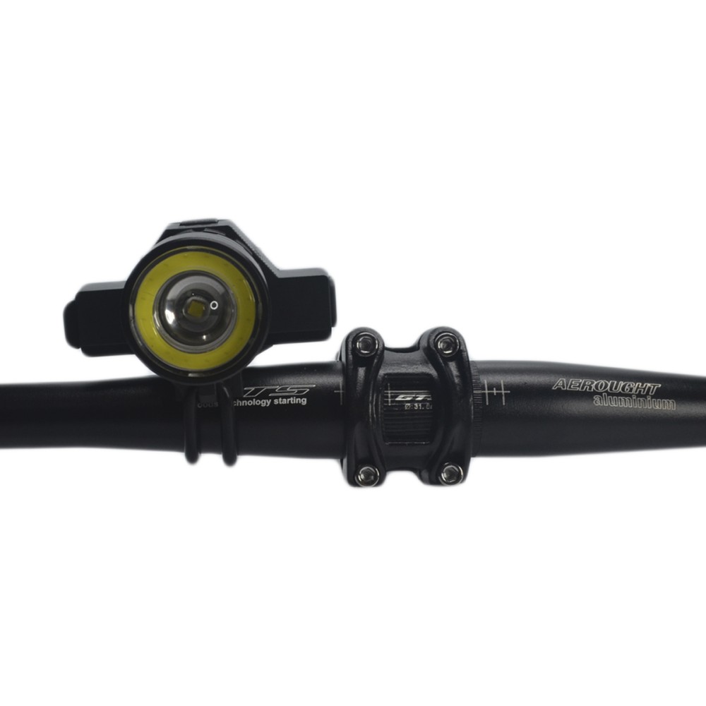 Farol Lanterna Bike D0018 Ajuste Cabeça USB Recarregável Farol Lanterna Bike D0018 Ajuste Cabeça USB Recarregável